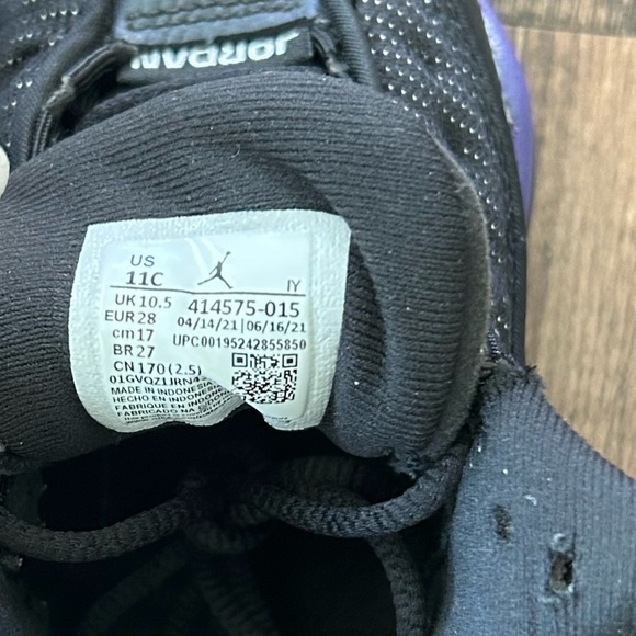 Little Kids’ Air Jordan Retro 13 Court Purple - Picture 13 of 13